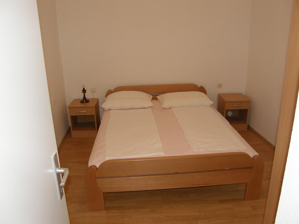 Apartment Tea Макарська Екстер'єр фото